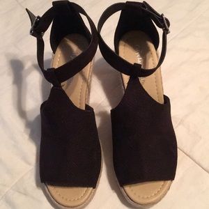 Size 11 black wedges